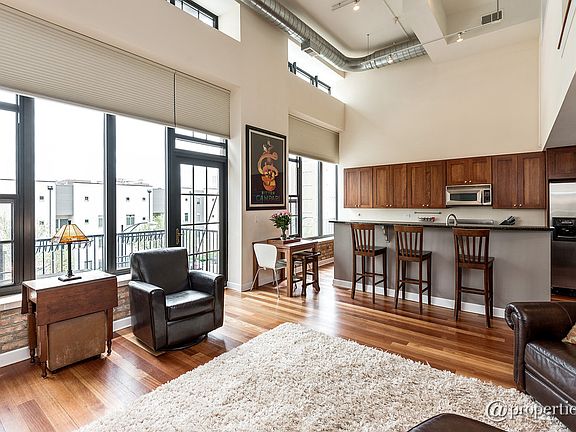 Kitchen/Living Room