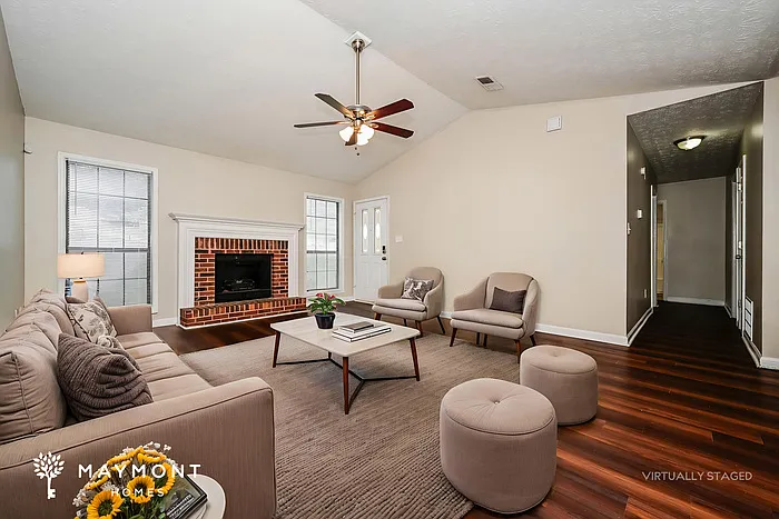 945 Sideline Ct — Photo 4