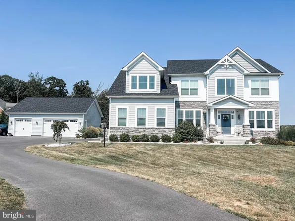 964 Oak Tree Rd, Westminster, MD 21157