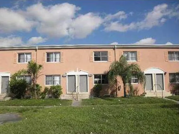 233 NW 84th Ter #233, Miami, FL 33150