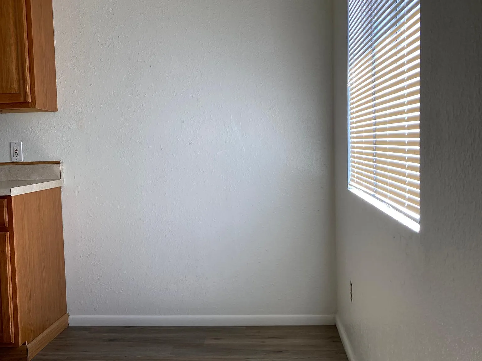 712 W Atkins Ave — Photo 4