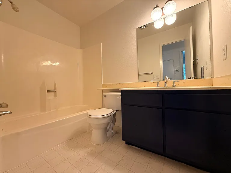 900 W Village Ln — Photo 18