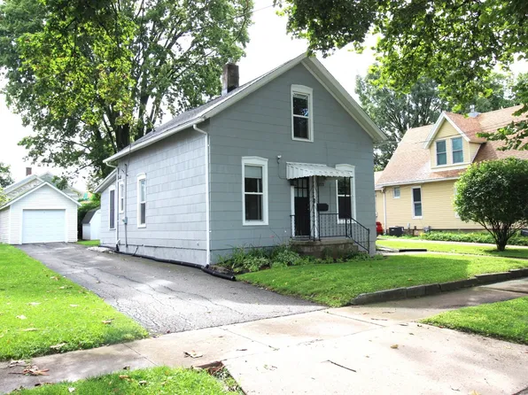 1213 N Madison St, Bloomington, IL 61701