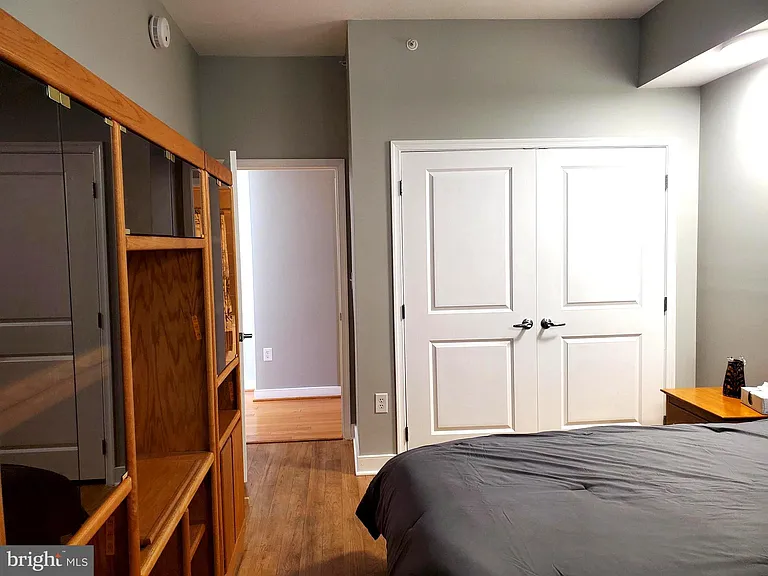 155 Potomac Psge #908 — Photo 32