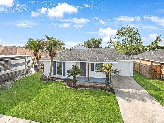 2nd image of 1821 Lee Dr