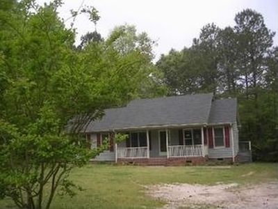 1125 Country Club Ln, Zebulon, NC, 27597