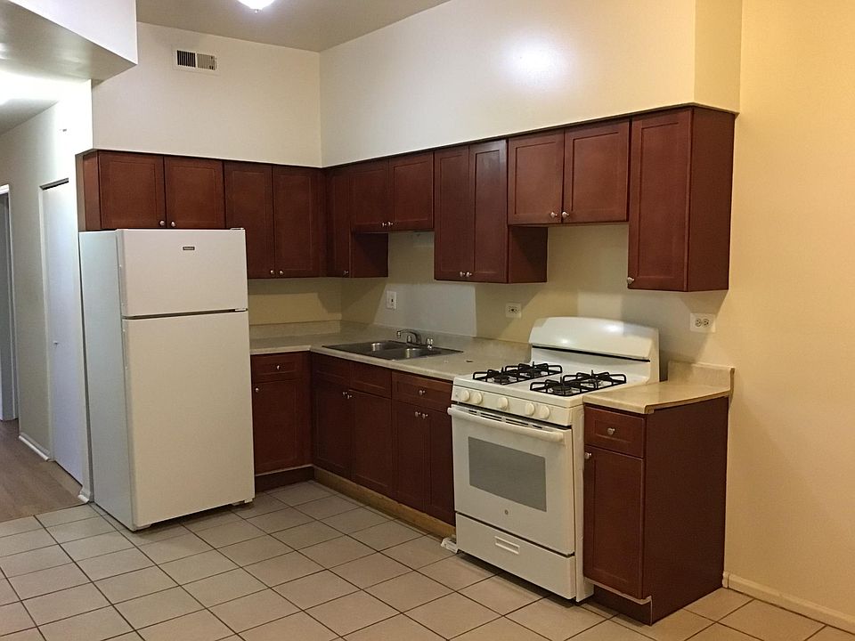 1st image of 6156 S University Ave #205