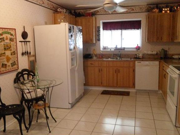 3rd image of 11004 Landon Ln