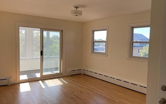 5th image of 17 Starbuck St Floor 2