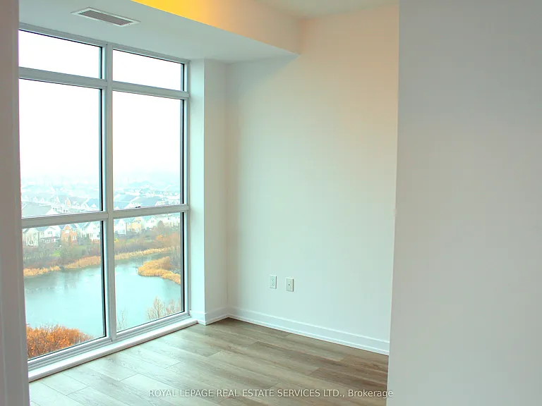 460 Dundas St E #1102 — Photo 24