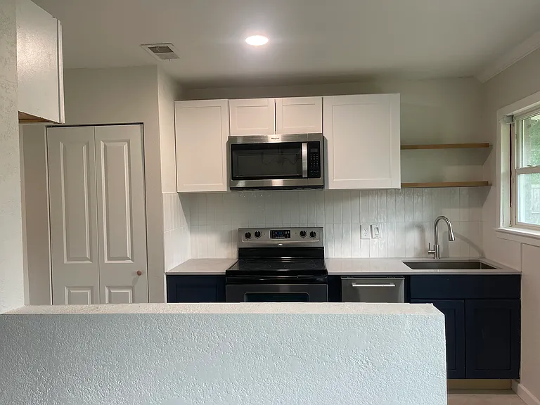 10513 Aledo Dr — Photo 4