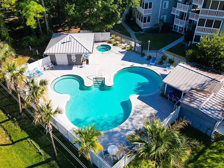 10170 Beach Dr SW — Photo 24