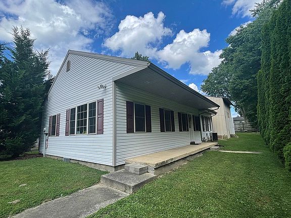 Side porch