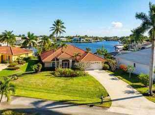 127 Newport Dr, Naples, FL 34114