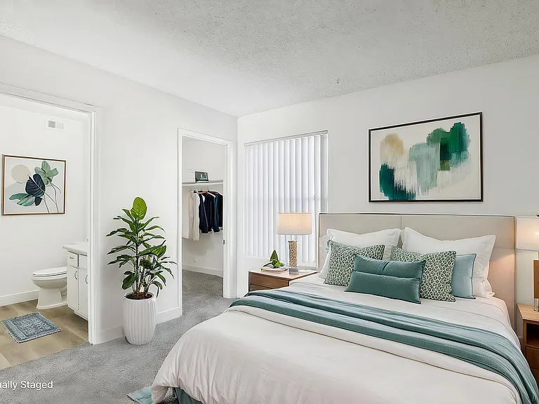 Amber Ridge_Apartments_VirtuallyStaged_5