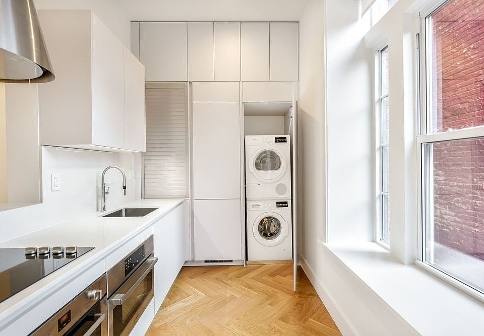 1st image of 76 Saint James Pl APT 4A