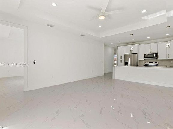 5th image of 2516 Park Rd