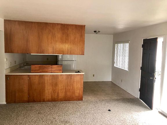 3rd image of 898 Concha Loma Dr APT C