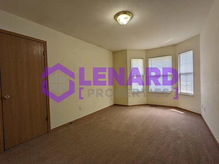 1418 W Frosty Dr — Photo 6