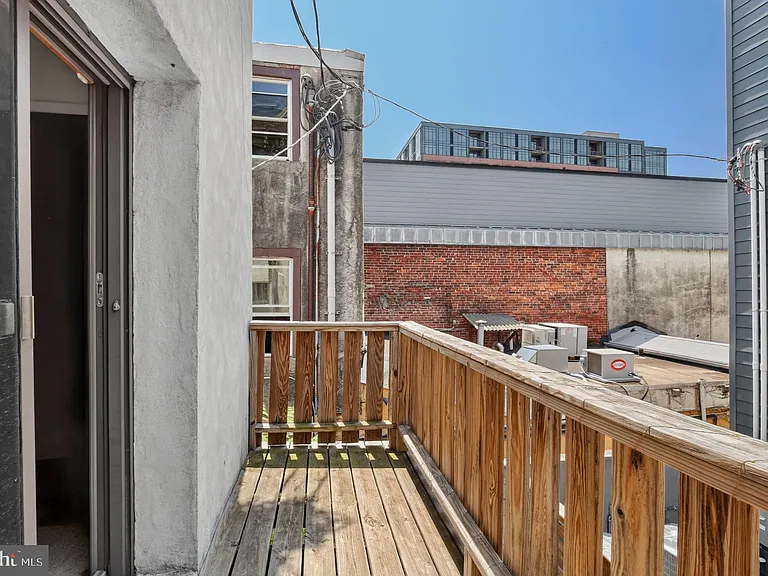 540 N 4th St #D — Photo 2