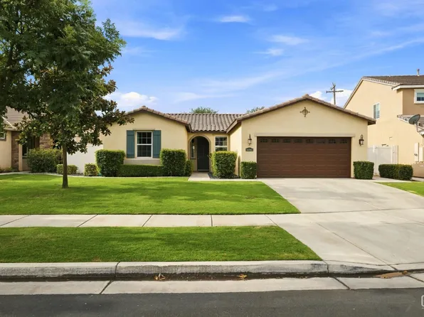 14803 Yellow Lupine Dr, Bakersfield, CA 93314