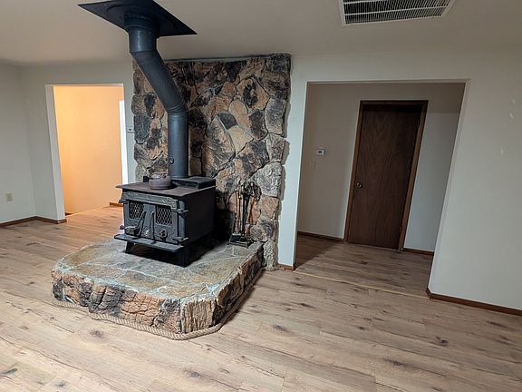 2nd image of 9633 Brooks Ln SE
