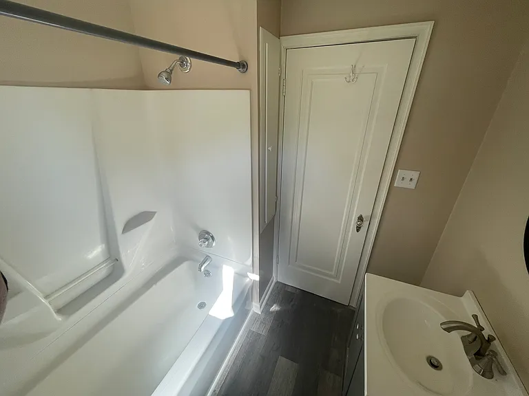 708 Scott Ave — Photo 10