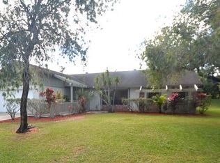 1901 Shower Tree Way, Wellington, FL 33414