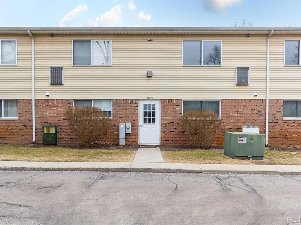 5273 Highland Rd, Waterford, MI 48327