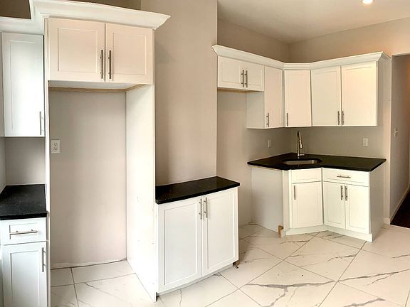 4th image of 3624 Bronx Blvd #2F
