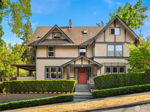 2215 E Aloha Street, Seattle, WA 98112