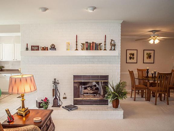 5th image of 707 S Lake Shore Dr #B