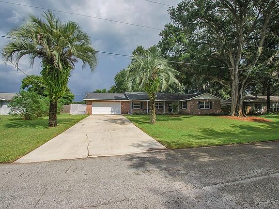 2nd image of 1301 Kay Jean Dr