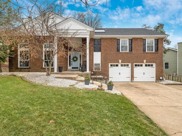 730 Oak Hall Ln, Ballwin, MO 63021