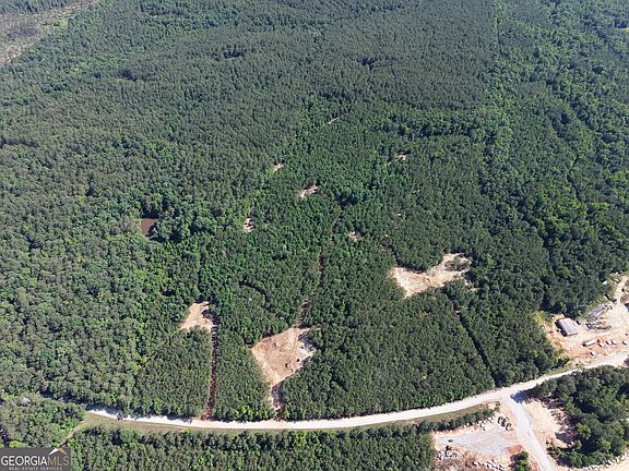 3rd image of 2807 Cedar Creek Rd