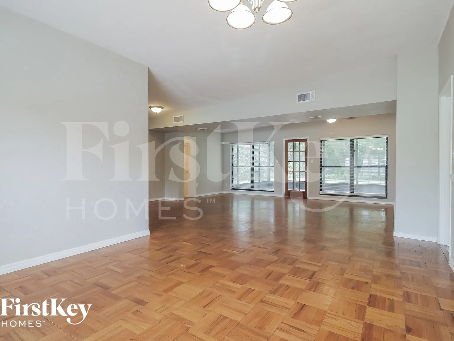 3 bed, 3.0 bath, 1553 sqft, $2,665 — Photo 4