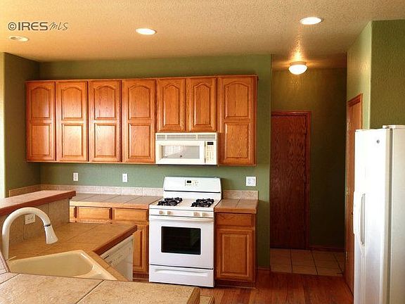 2nd image of 3327 San Mateo Ave