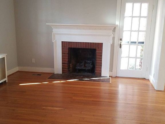 3rd image of 4515 W Franklin St