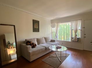 2135 N Beachwood Dr #12, Los Angeles, CA 90068