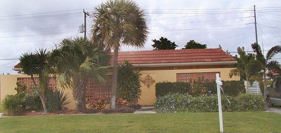 Great Duplex Renovated in 2004