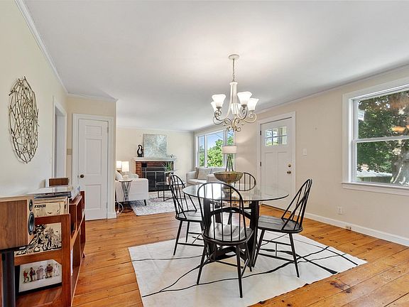 5th image of 8 Island Pond Road