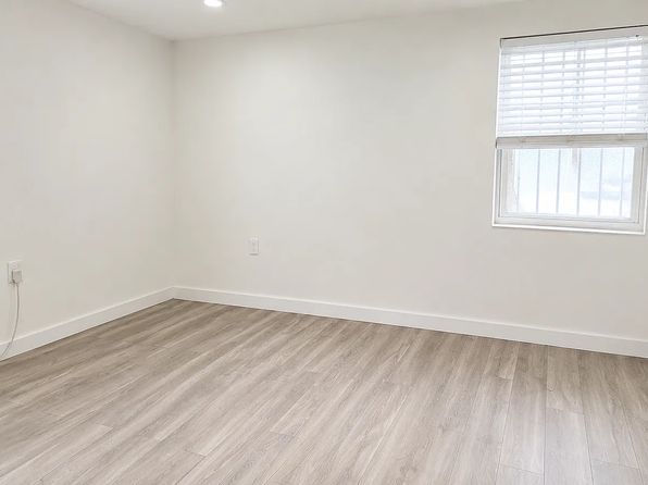2337 33rd Ave Floor 1