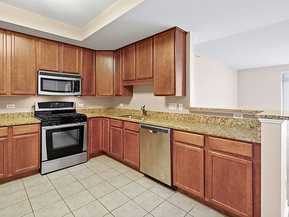 3rd image of 425 Benjamin Dr APT 407
