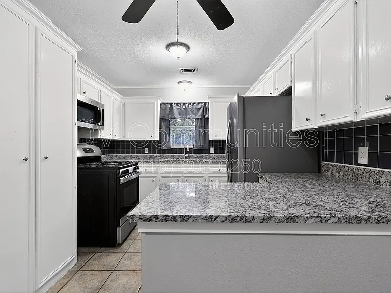 3828 Avenue N — Photo 30