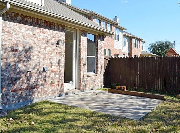 3rd image of 5709 Calloway Dr