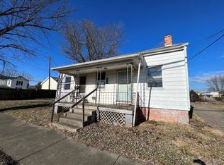 216 W Main St, Oak Hill, OH 45656