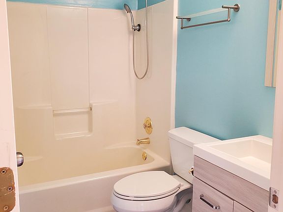 5th image of 1539 Evanston Ct