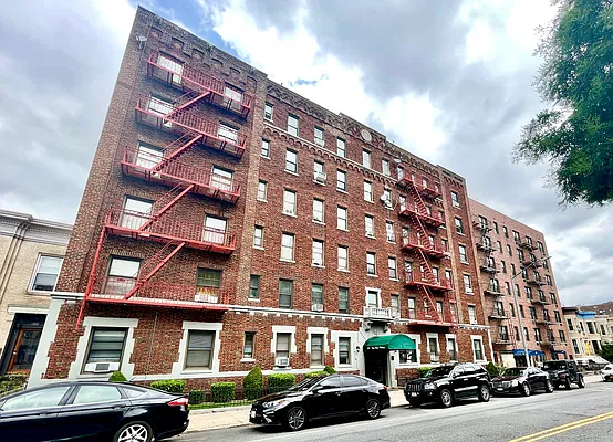 Sold by Remax Edge | media 2