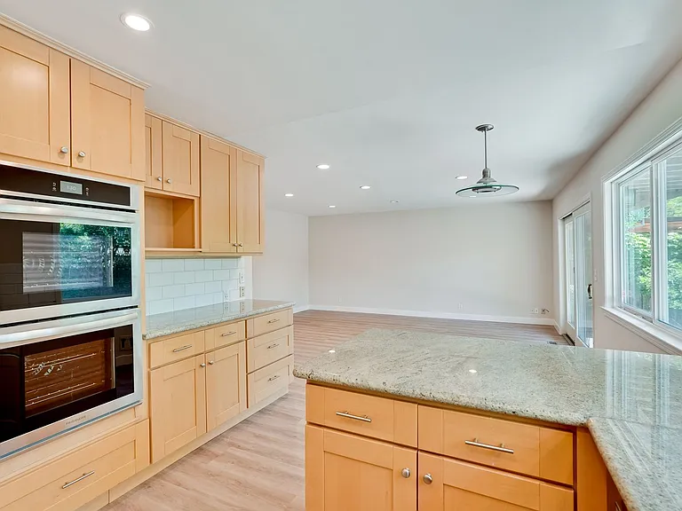 803 Runningwood Cir — Photo 10