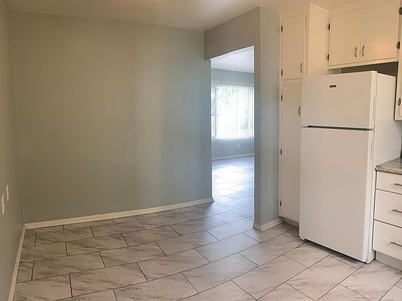 2nd image of 1050 Gaviota Ave APT 2